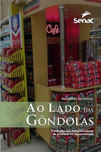 Ao lado das gondolas